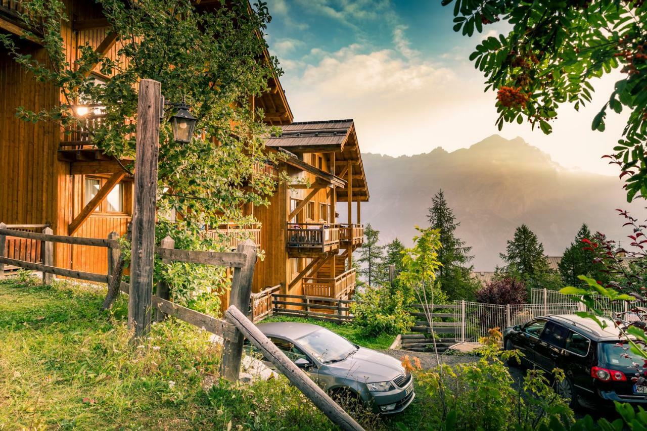 Aparthotel Hameau Des Ecrins By Infinimountain Puy-Saint-Vincent Exteriér fotografie
